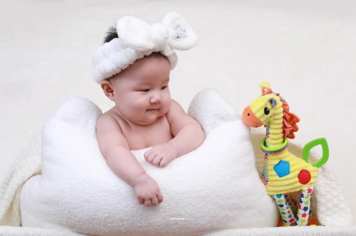 鹤岗宝宝头发黄是什么原因 鹤岗宝宝头发黄是什么原因